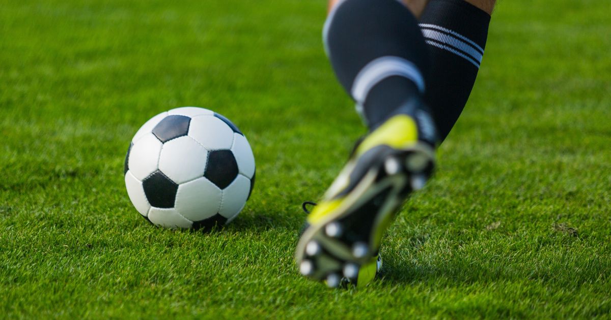 Turnamen Sepak Bola