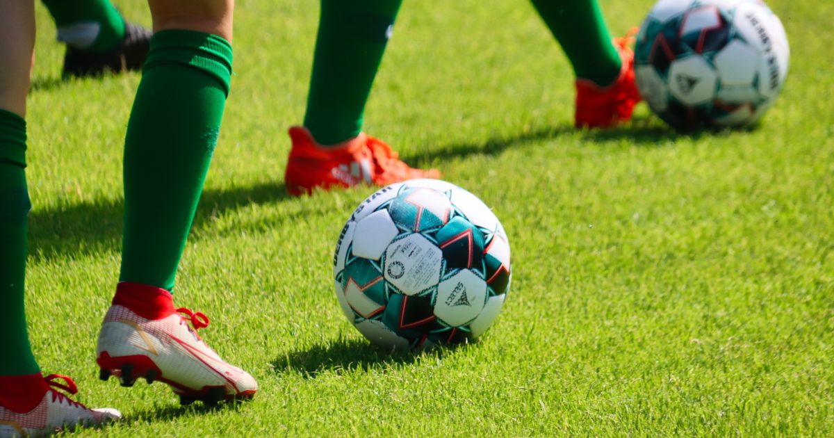 Cara Menyelenggarakan Turnamen untuk Sepak Bola